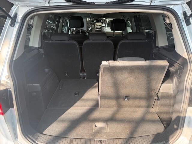 Volkswagen Touran 2.0 TDI 150 CV SCR DSG Executive BlueMotion Tech. 7 POSTI