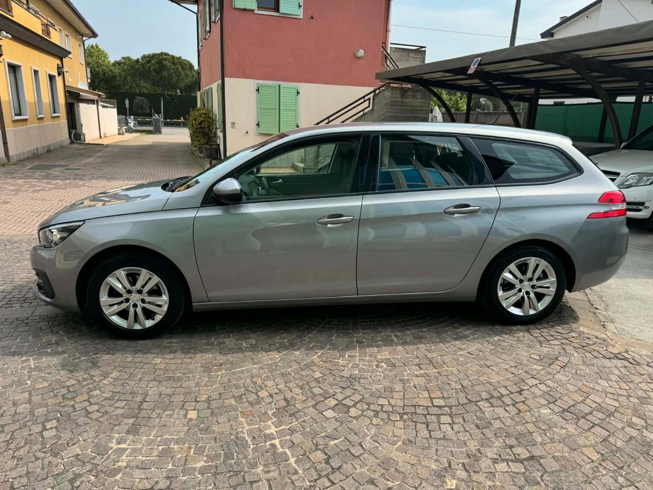 Peugeot 308 BlueHDi 130 S&S SW Active