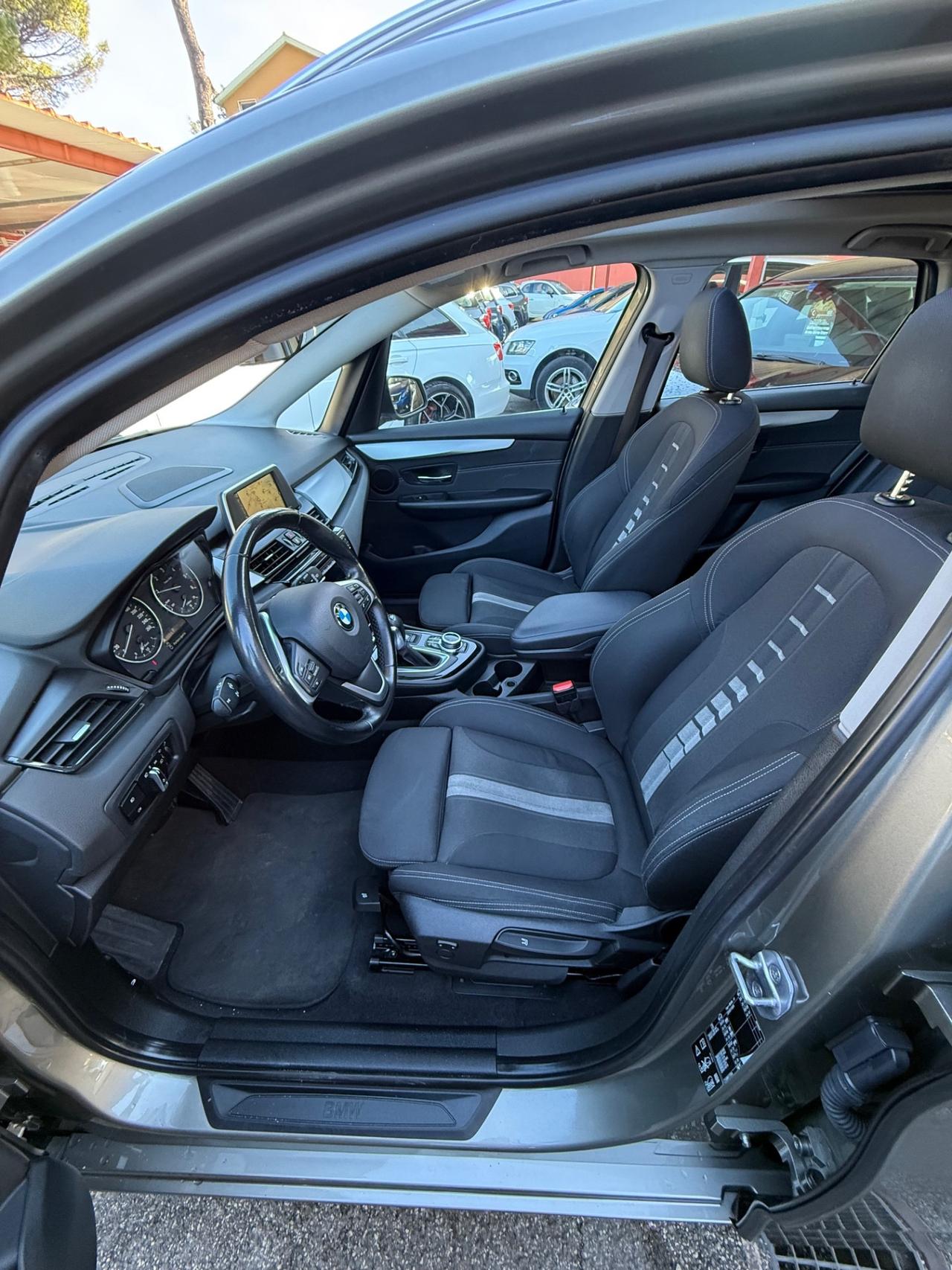 218d Active Tourer 4x4-STRAFULL -UNIPRO-RATE