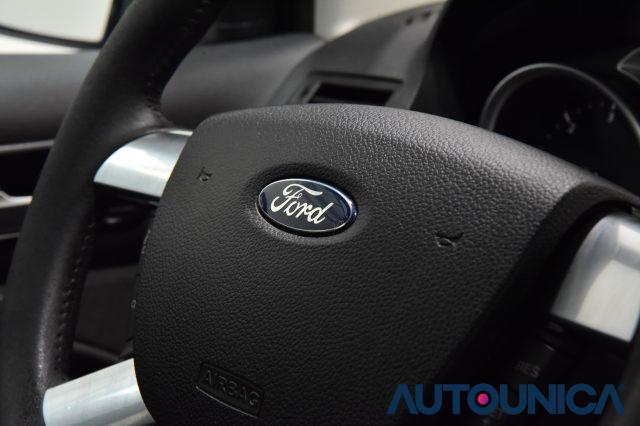 FORD Kuga 2.0 TDCI 163 CV 4WD AUTO TITANIUM