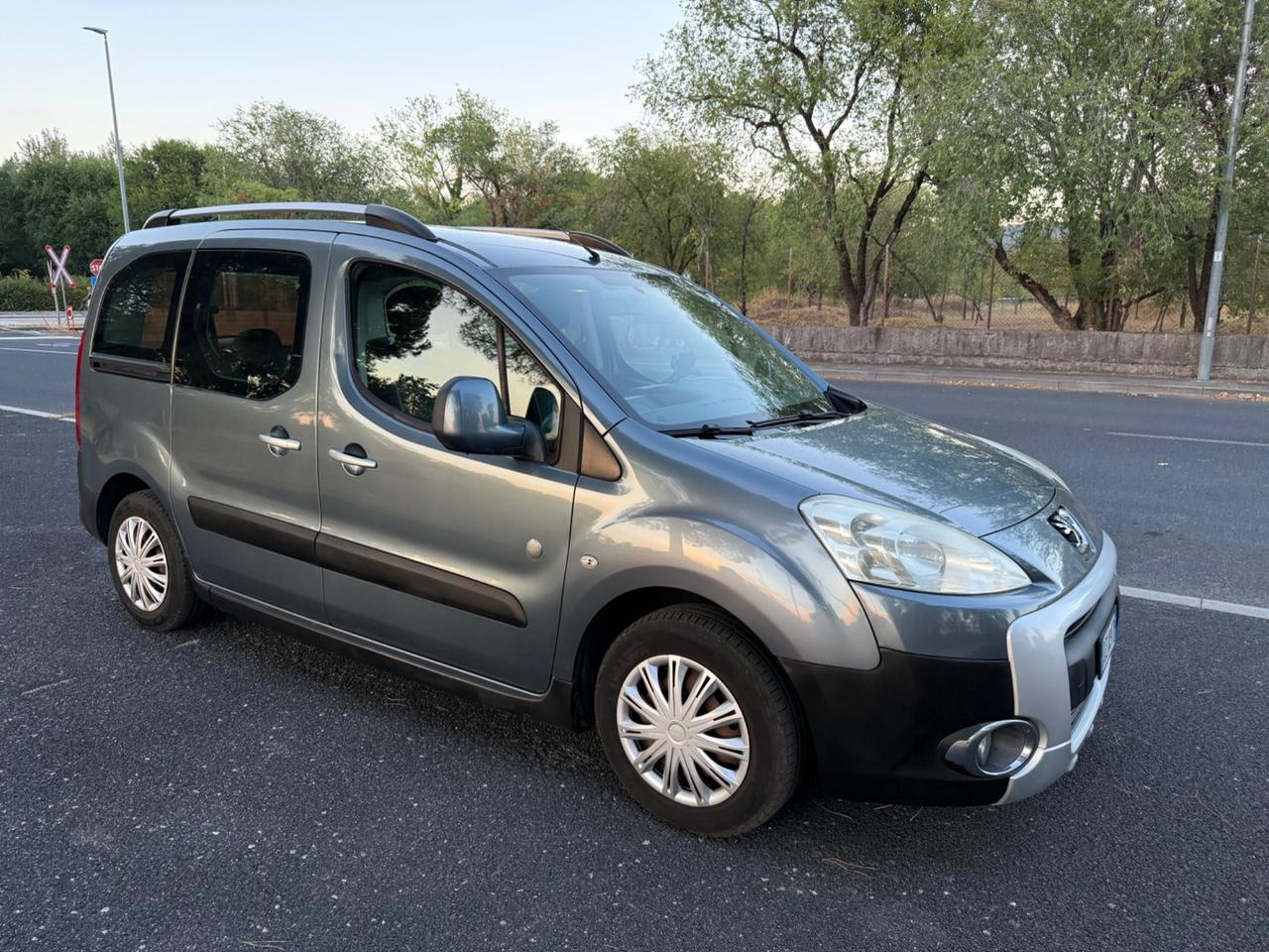 Peugeot Partner Tepee 1.6 HDi 90CV Outdoor