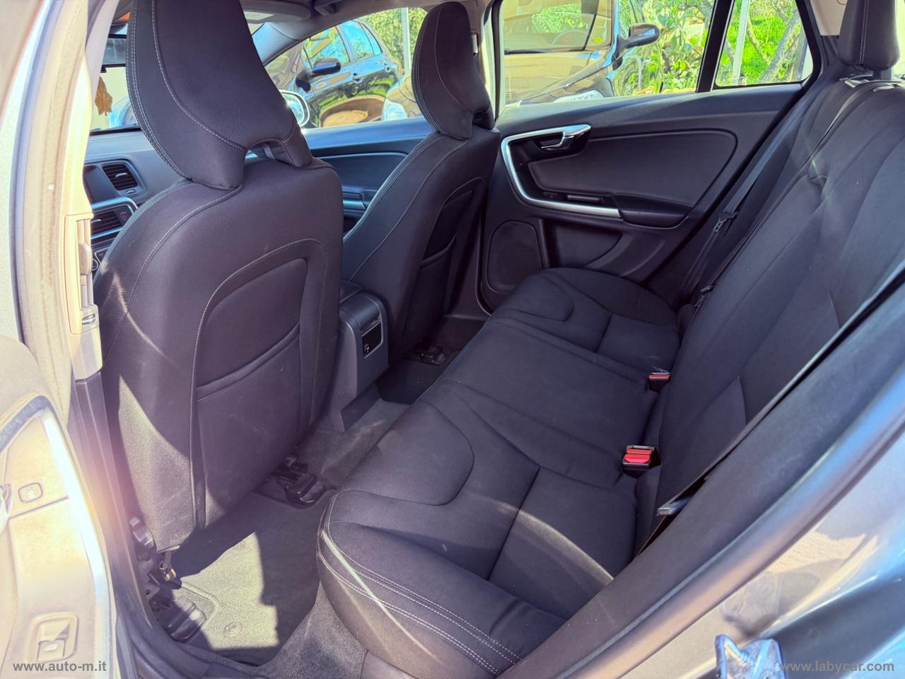 VOLVO V60 D2 Geartronic Business