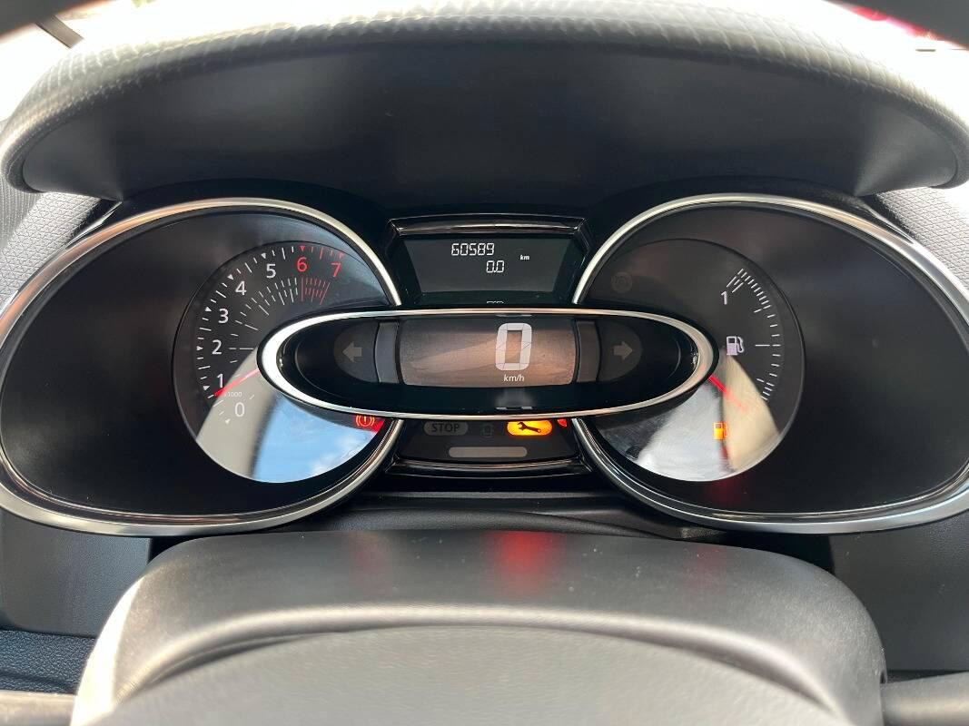 Renault Clio 1.2 16v Duel 75cv
