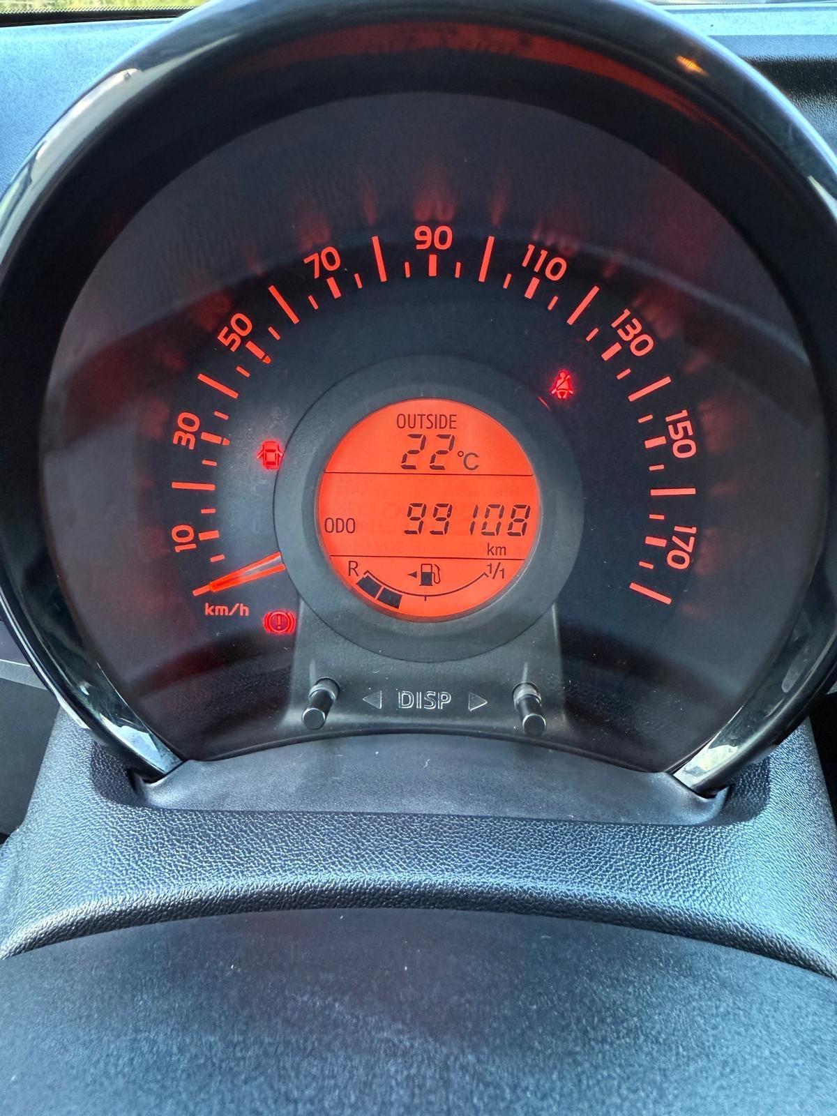 Peugeot 108 - 99000 Km - NEOPATENTATI