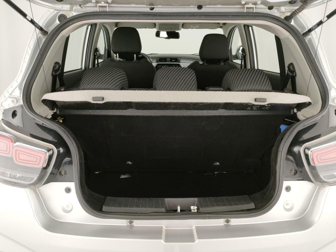 MAHINDRA KUV100 1.2 K6+