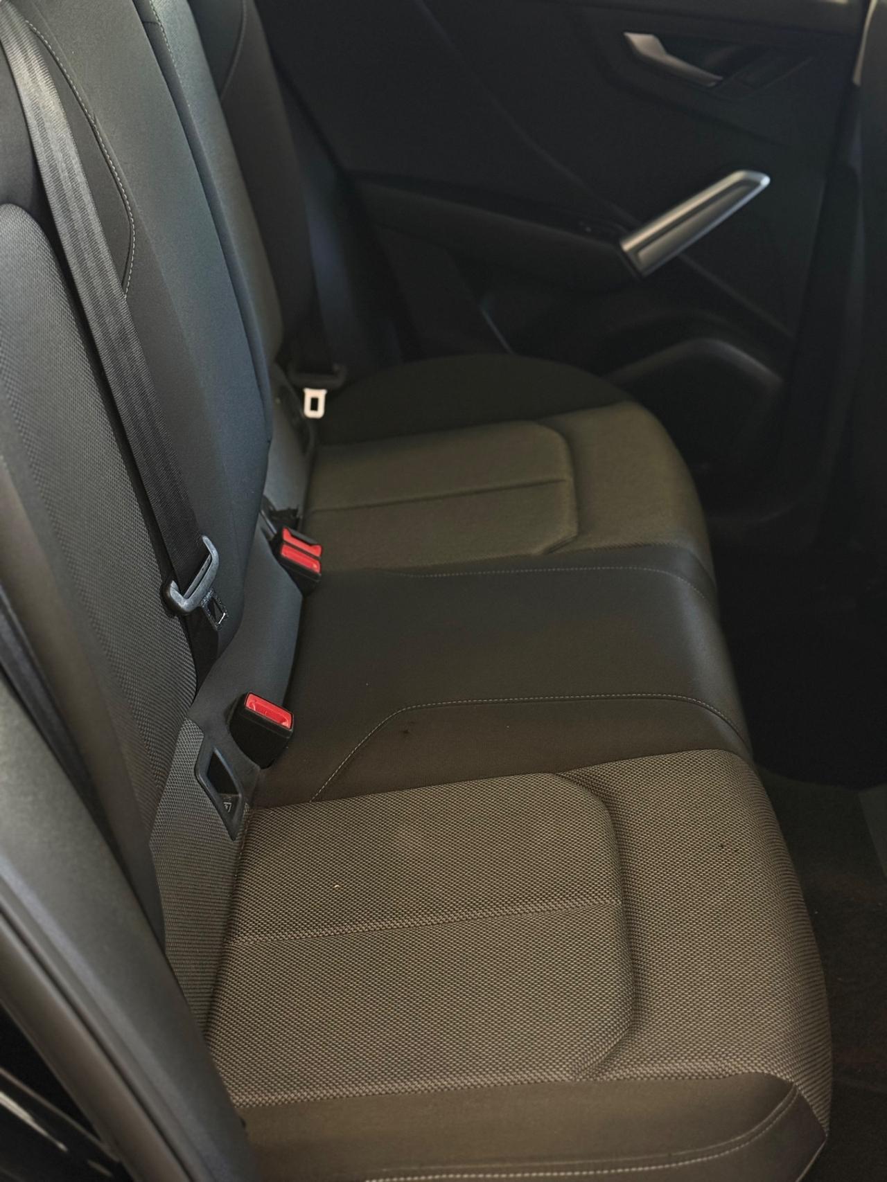 Audi Q2 30 TDI S tronic Business Design