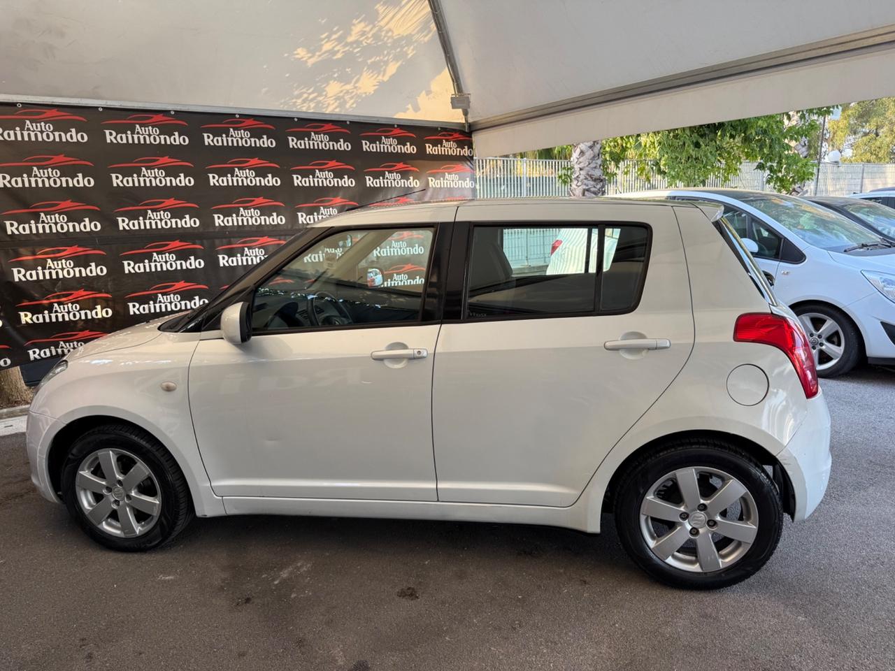 Suzuki Swift 1.3 GPL 5p.