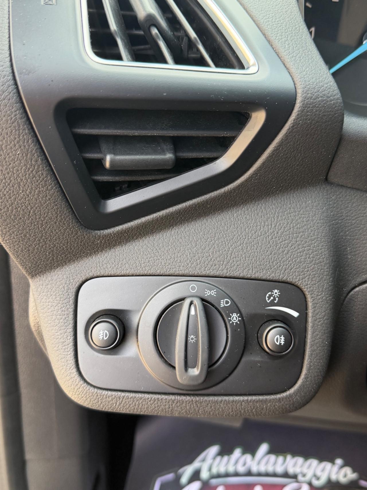 Ford Kuga 2.0 TDCI 150 CV S&S 4WD Powershift Vignale