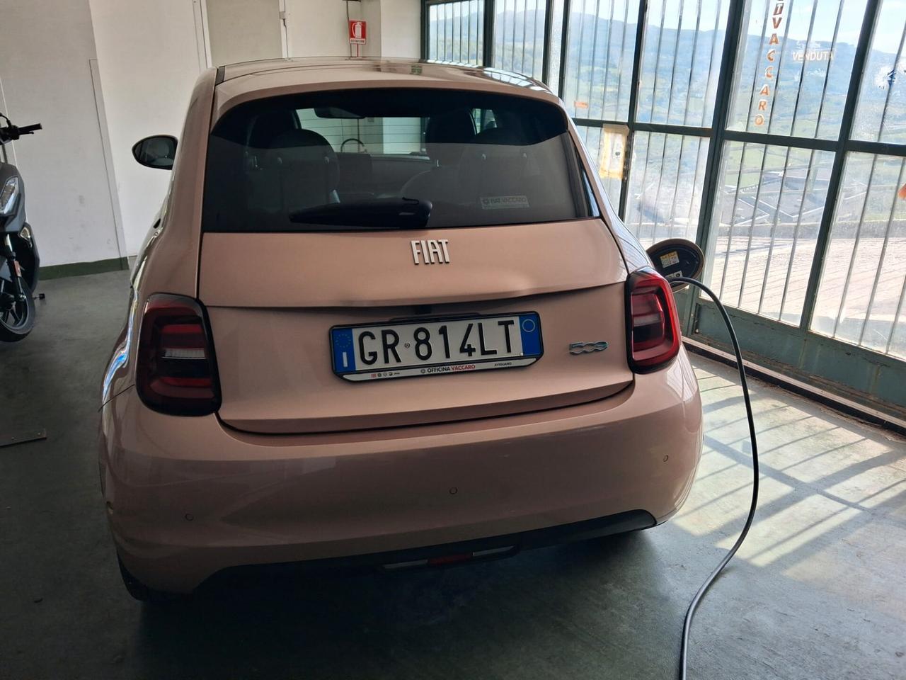 Fiat 500 500e 3+1 42 kWh La Prima VENDUTA
