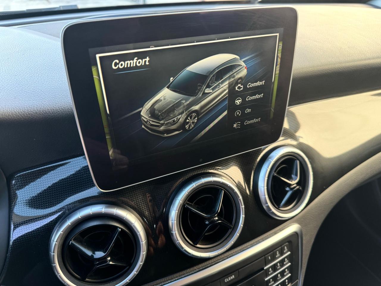 MERCEDES CLA 200d S.B. Sport - Tetto Led Navi