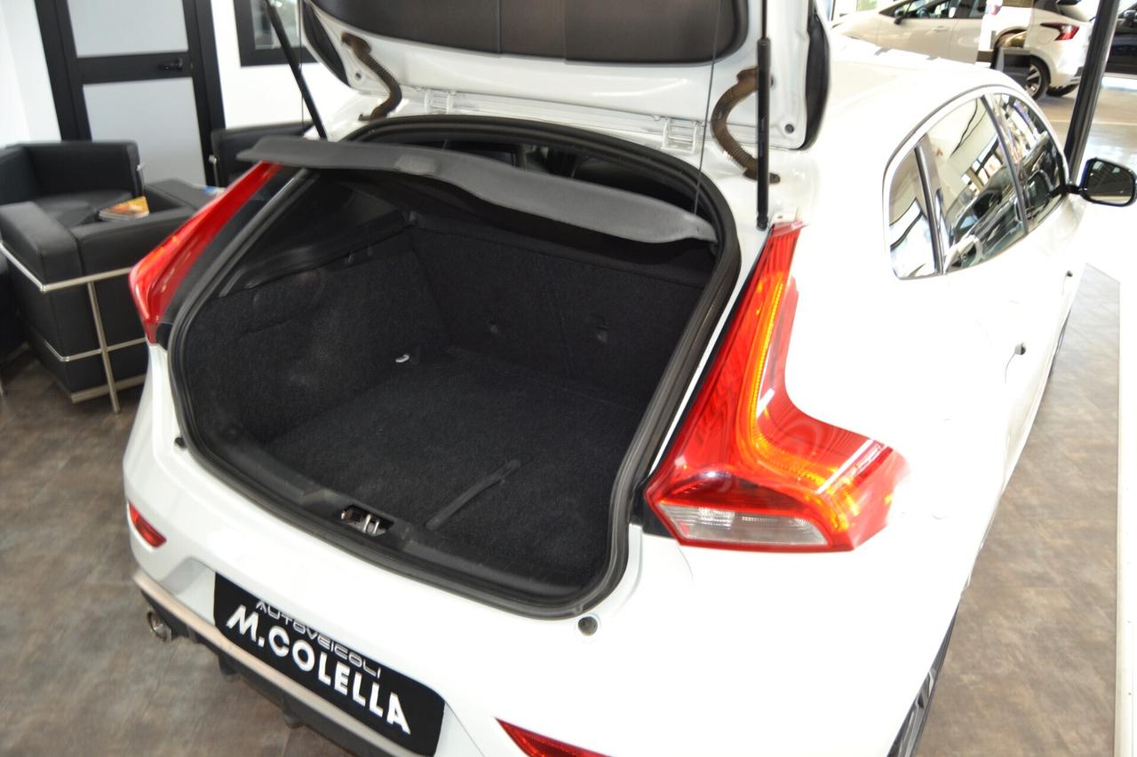 Volvo V40 D2 1.6 R-Design UniPro/Navi/Xenon/Cruse/Pelle