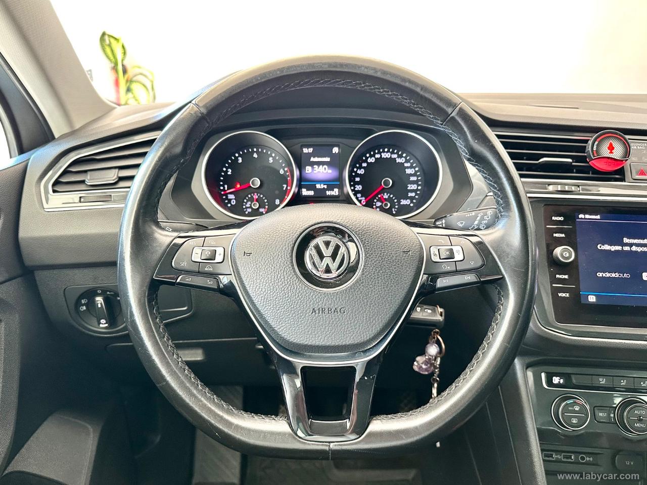 VOLKSWAGEN Tiguan 1.4 TSI Sport R-LINE BMT