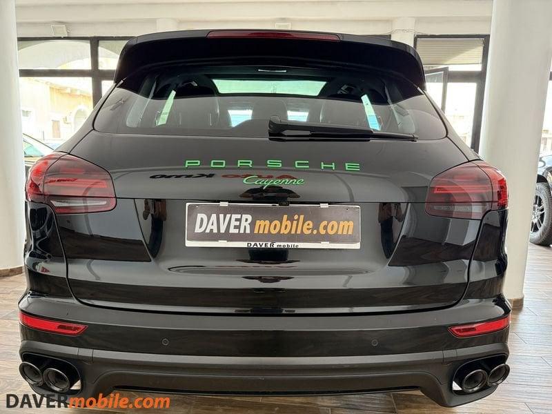 Porsche Cayenne 3.0 Diesel Pure green Platinum Edition