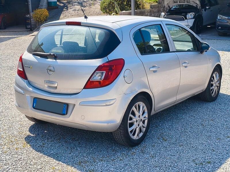 Opel Corsa 1.2 5 porte Enjoy
