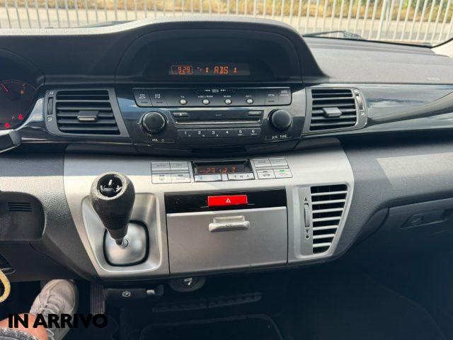 HONDA FR-V 1.7 16V VTEC