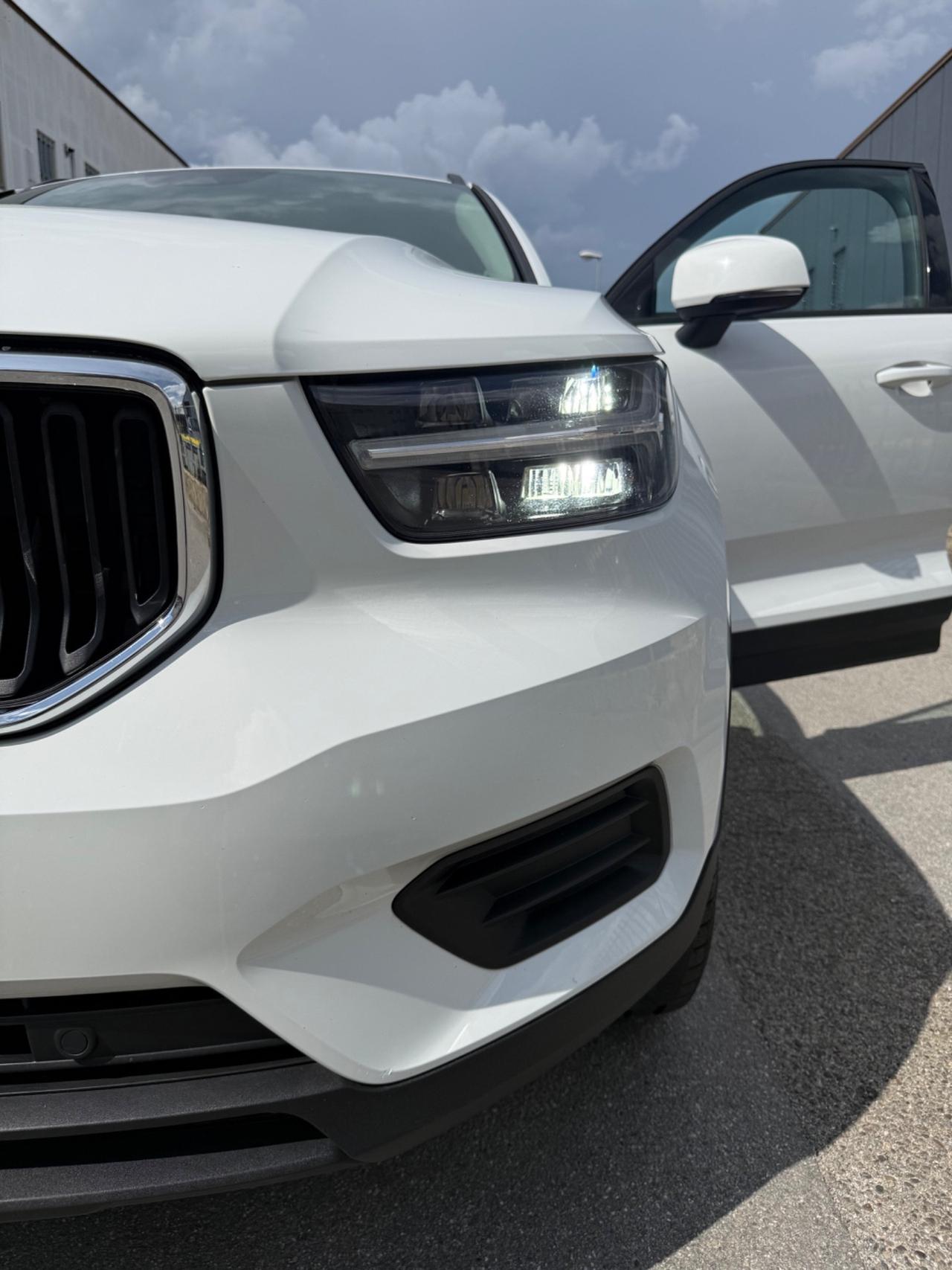 Volvo XC40 2.0 DIESEL 150cv
