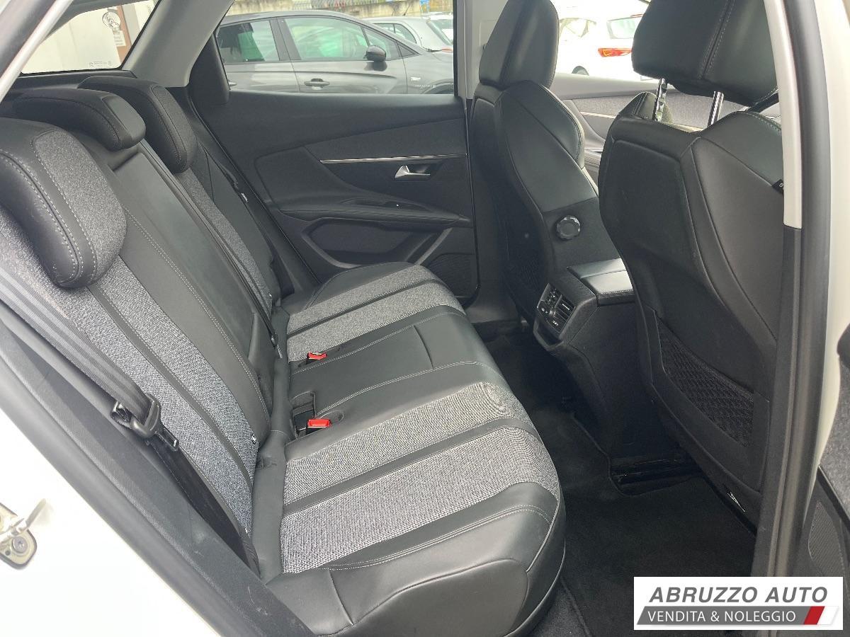 PEUGEOT 3008 Hybrid 225 e-EAT8 Allure VENDUTA