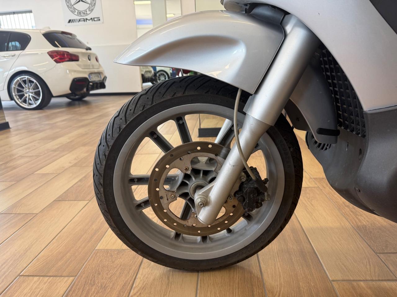 Piaggio Beverly 250