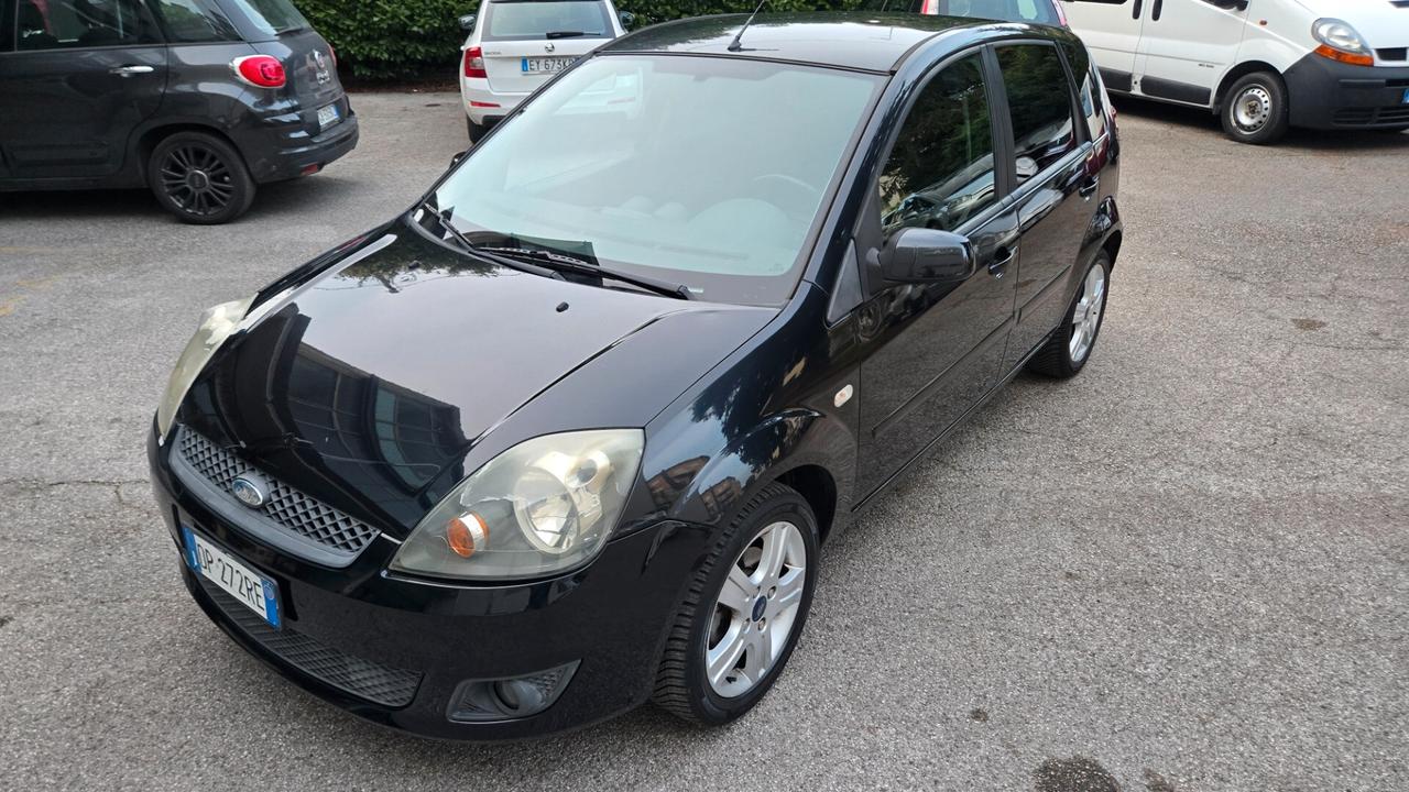 Ford Fiesta 1.4 TDCi 5p. Ghia