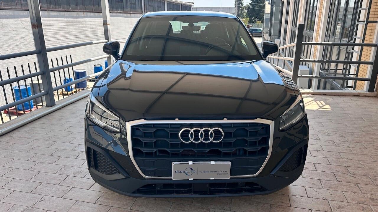 Audi Q2 30 TDI S tronic Identity Black