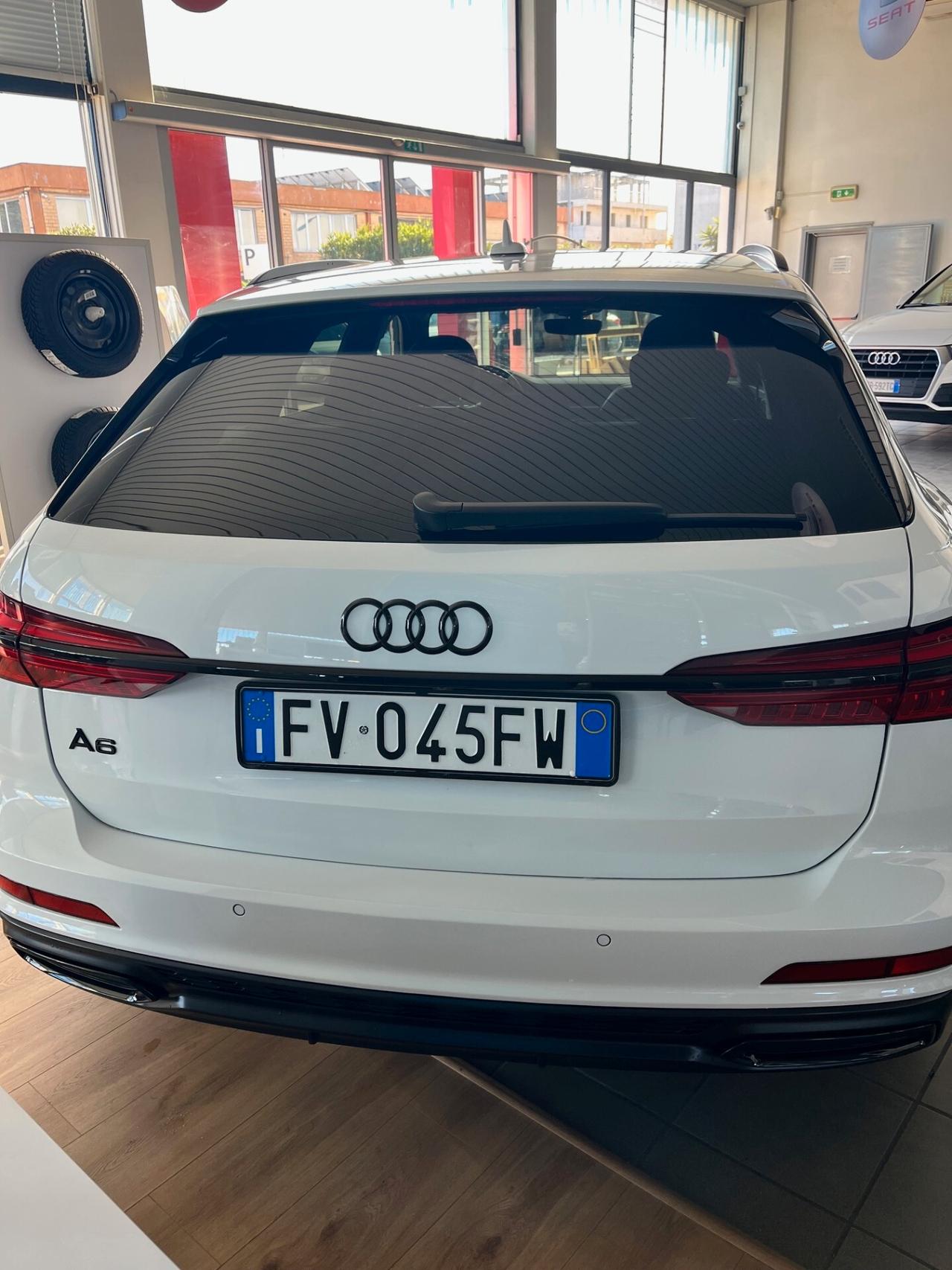 Audi A6 Avant 40 2.0 TDI S tronic Sport S LINE interno e esterno