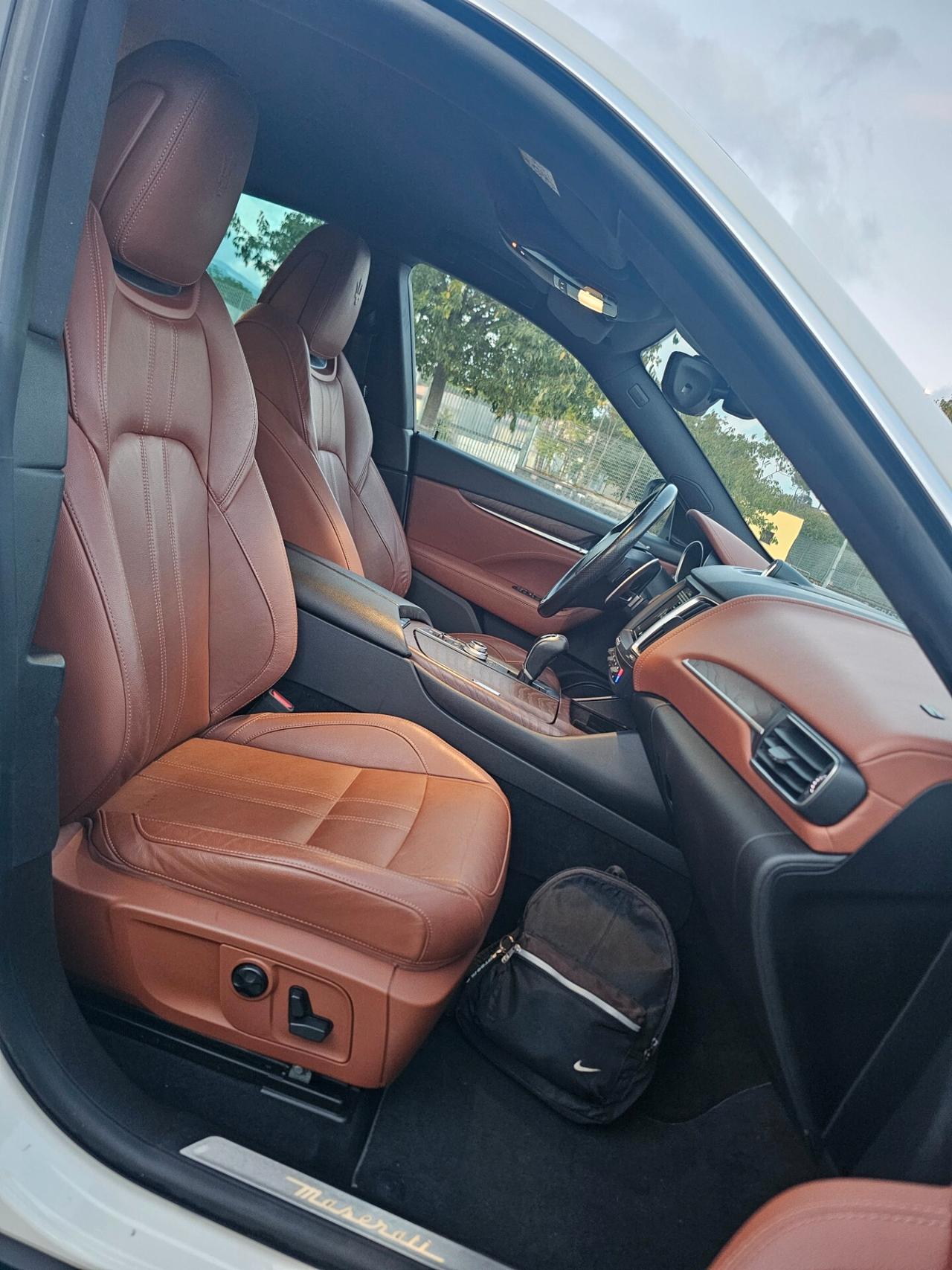 Maserati Levante V6 Diesel 275 CV AWD Gransport