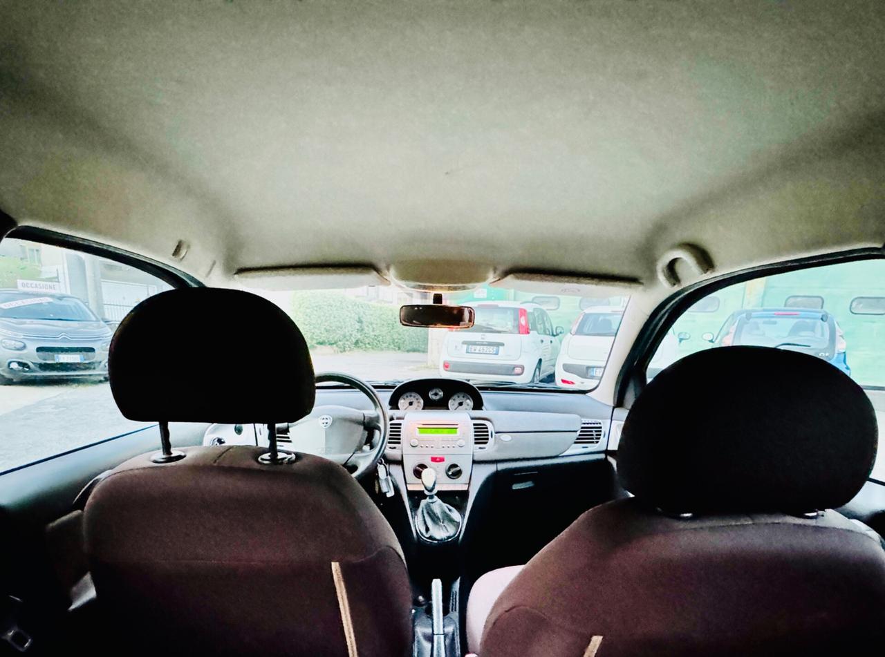 Lancia Ypsilon 1.2 Versus !!!!!!!!!!!!!!!