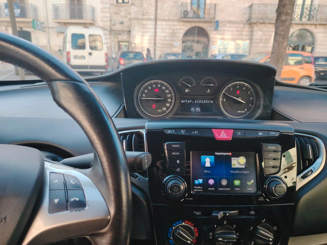 Lancia Ypsilon 1.2 69 CV 5 porte Gold