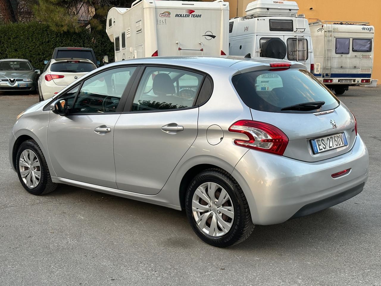 Peugeot 208 1.0 VTi 68 CV 5 porte solo 110mila km