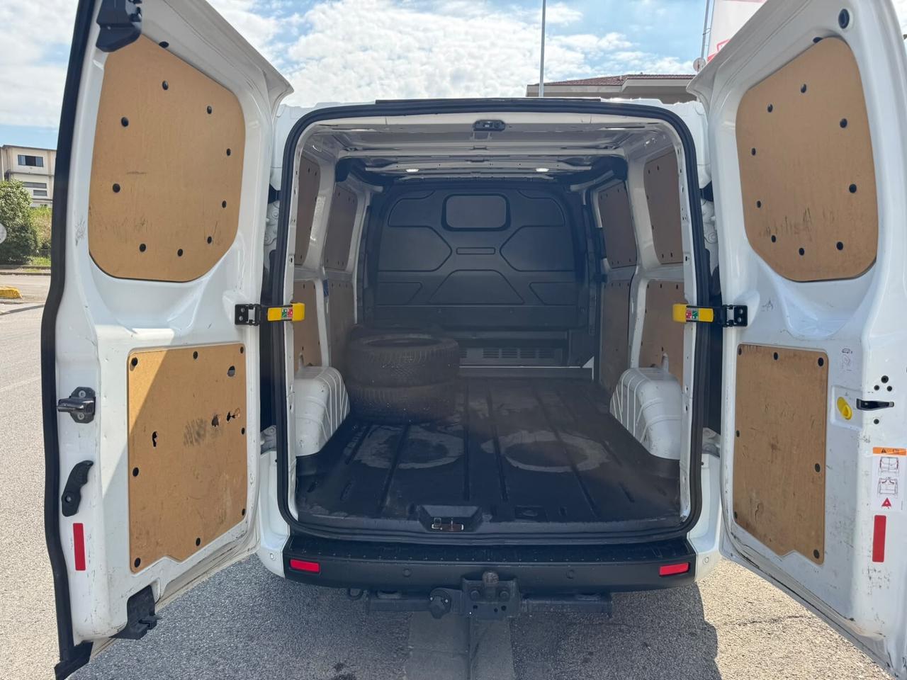 Ford Transit custum ibrido disel