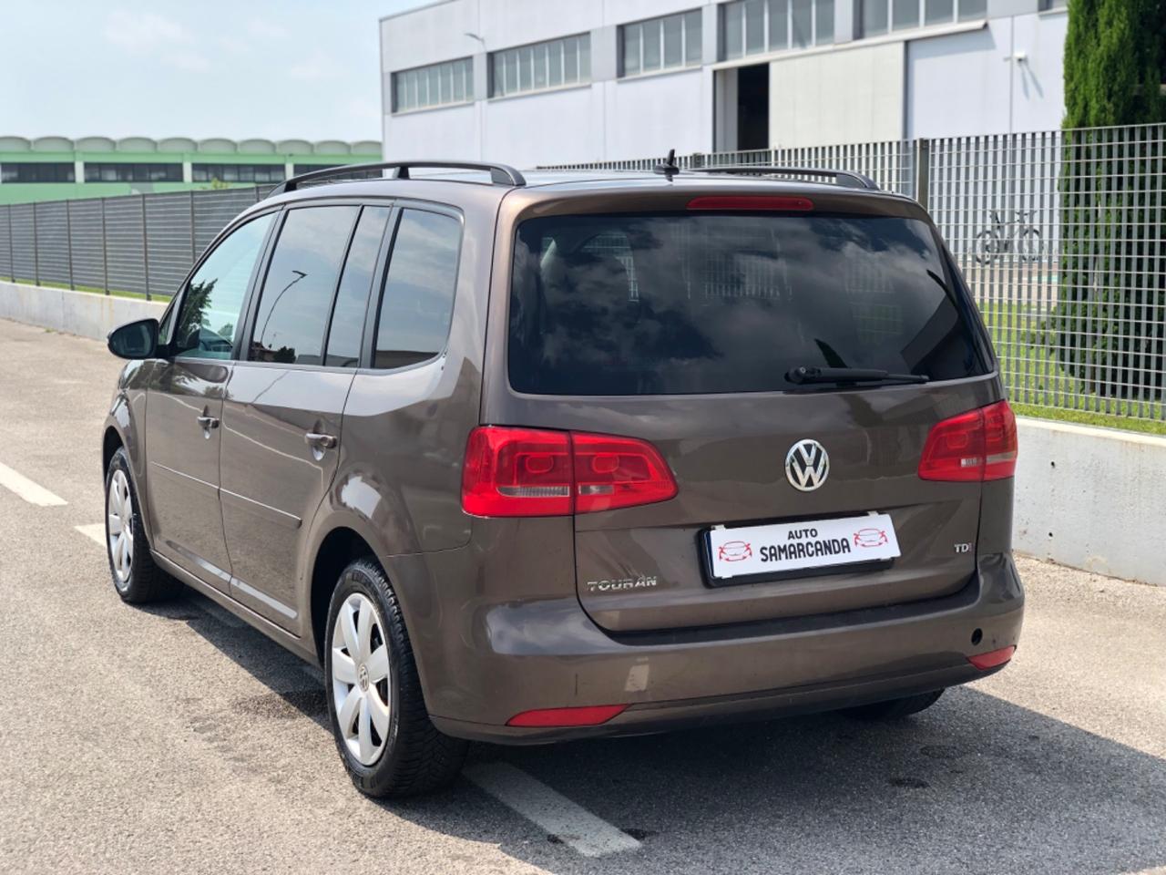 Volkswagen Touran 1.6 TDI 105CV 7 POSTI 2014