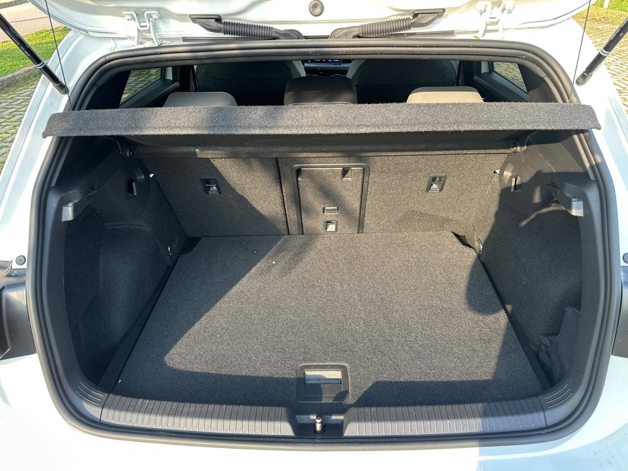 Volkswagen Golf 1.5 eTSI 150 CV EVO ACT DSG R-Line