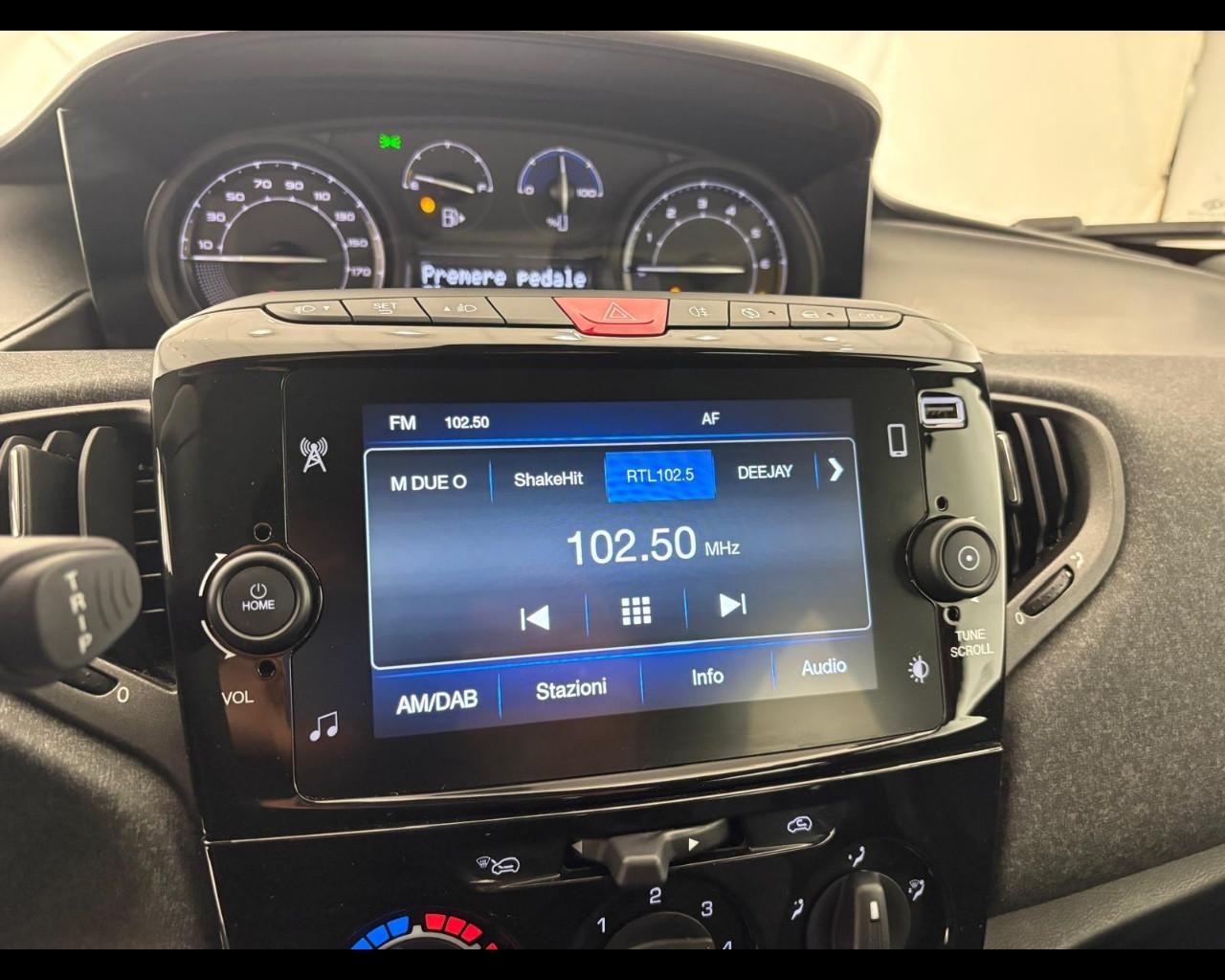 LANCIA Ypsilon 1.0 firefly hybrid Silver s&s 70cv