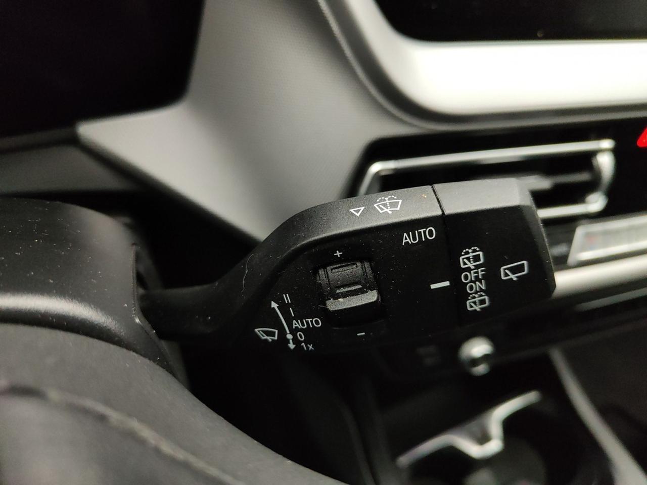 BMW Serie 1 F40 1.5 136CV ADVANTAGE BUSINESS AUTO