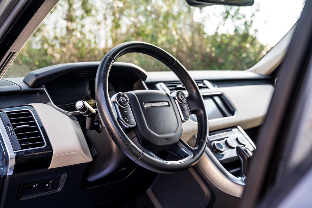 Land Rover Range Sport 3.0 TDV6 HSE