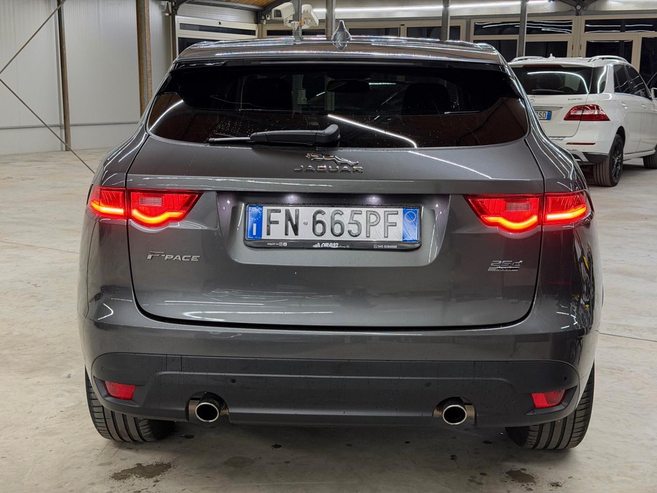 Jaguar F-Pace 240cv R-Sport - 24 MESI DI GARANZIA