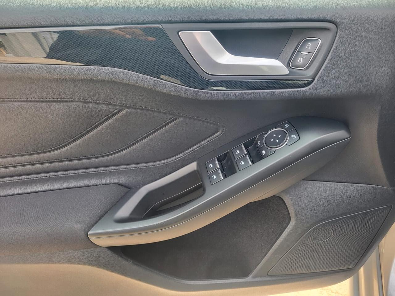 Ford Focus 1.5 Tdci 120 CV 5p. ST-Line+Fari Led+Cerchi 17...