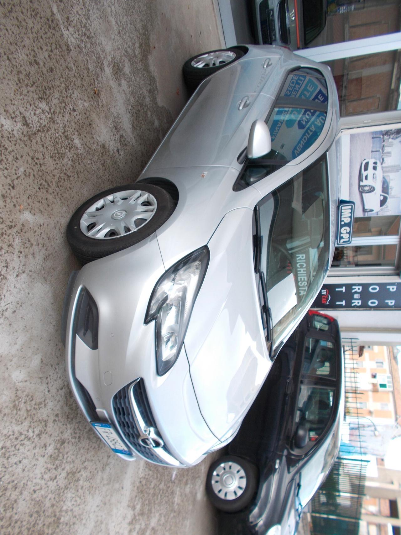 Opel Corsa 1.4 90CV GPL Tech 5 porte Advance