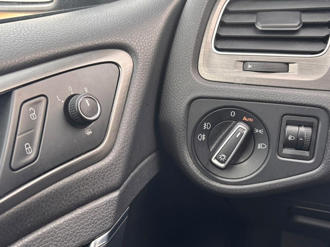 Volkswagen Golf - 2013