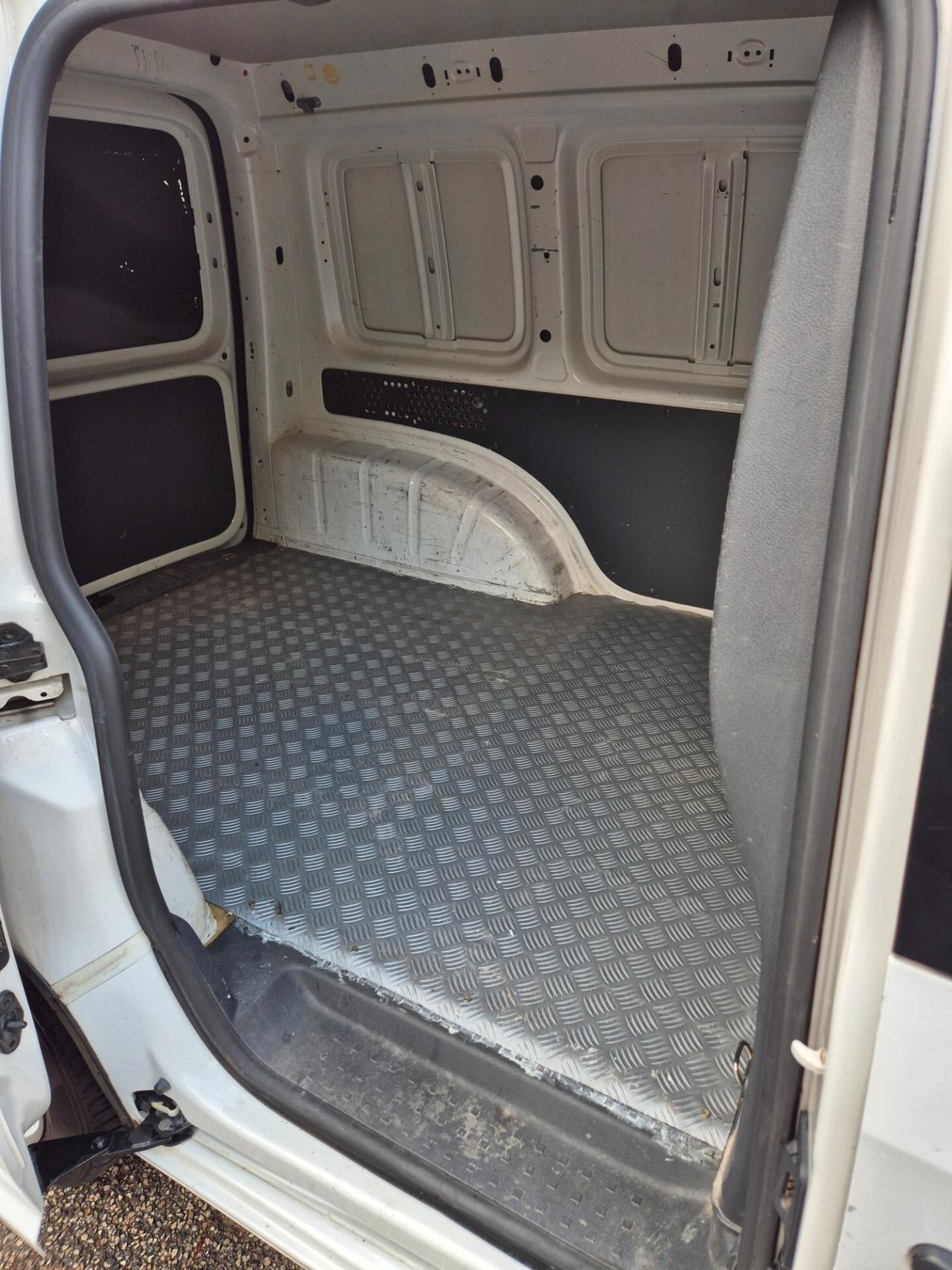 Volkswagen Caddy 1.6 TDI 102 CV 4p. Van