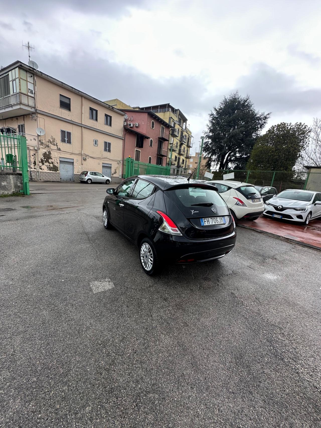 Lancia Ypsilon 1.2 69 CV 5 porte Unyca