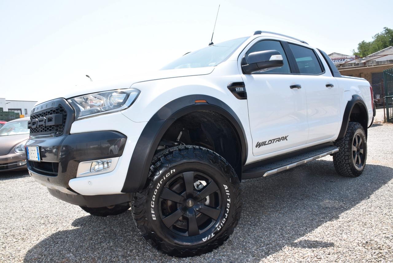 Ford Ranger 4X4 WILDTRAK CABINA RIALZATA - GANCIO 3.2TDCi AUTOM. IVA DETR.