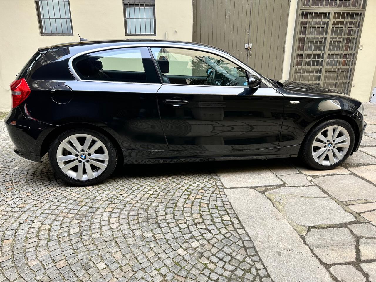 Bmw 116i SERIE 1 * CERCHI 17'' - USCITA AUX *