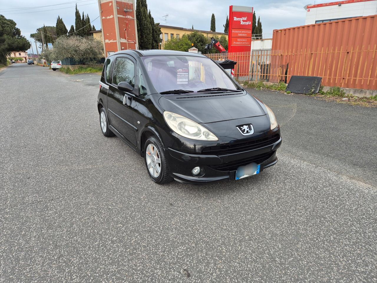 Peugeot 1007 1.4 Happy