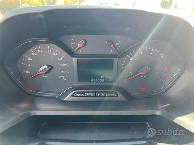 Peugeot Partner furgone euro 6b