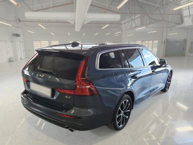 VOLVO V60 B4 D AUTOM. MOMENTUM BUSINESS PRO MY22 STATION WAGON