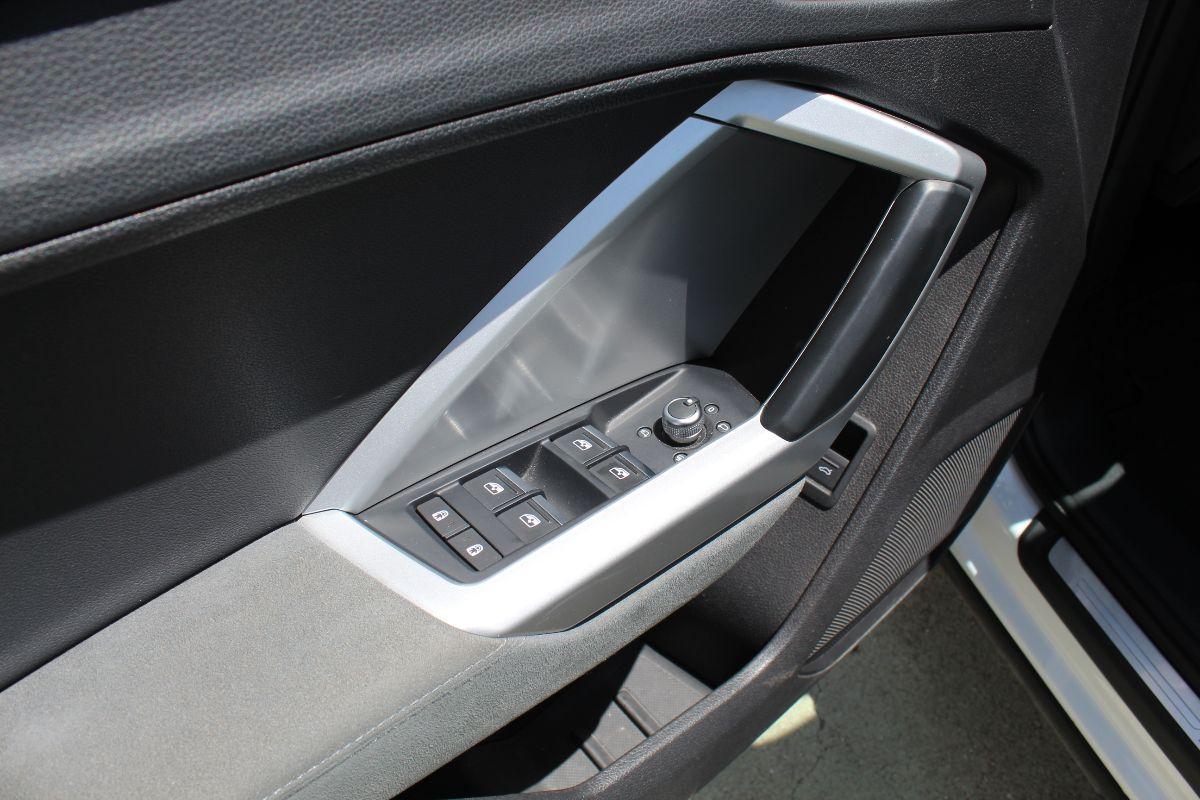 AUDI - Q3 - 35 TDI S tronic S line edition