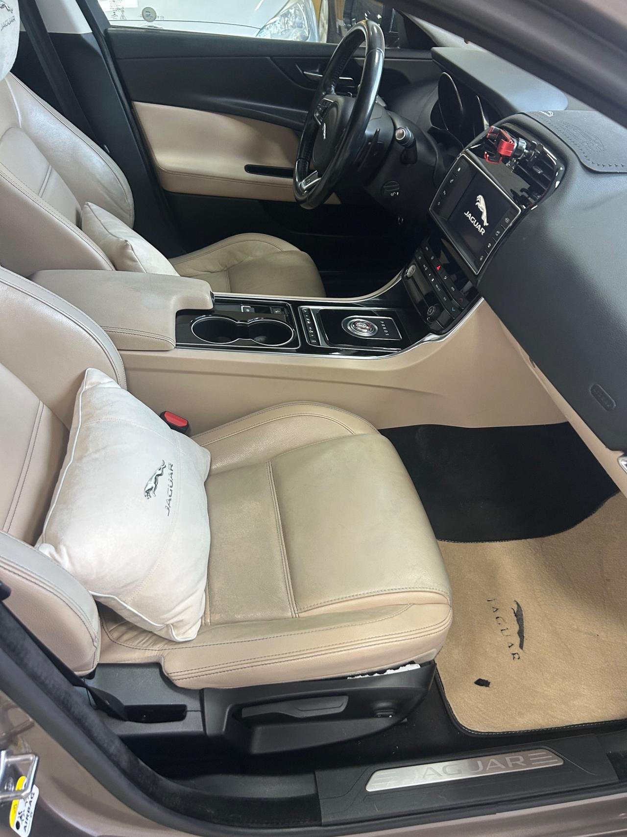 JAGUAR XE 2.0 D 180 cv “PROBLEMI AL MOTORE”-2015