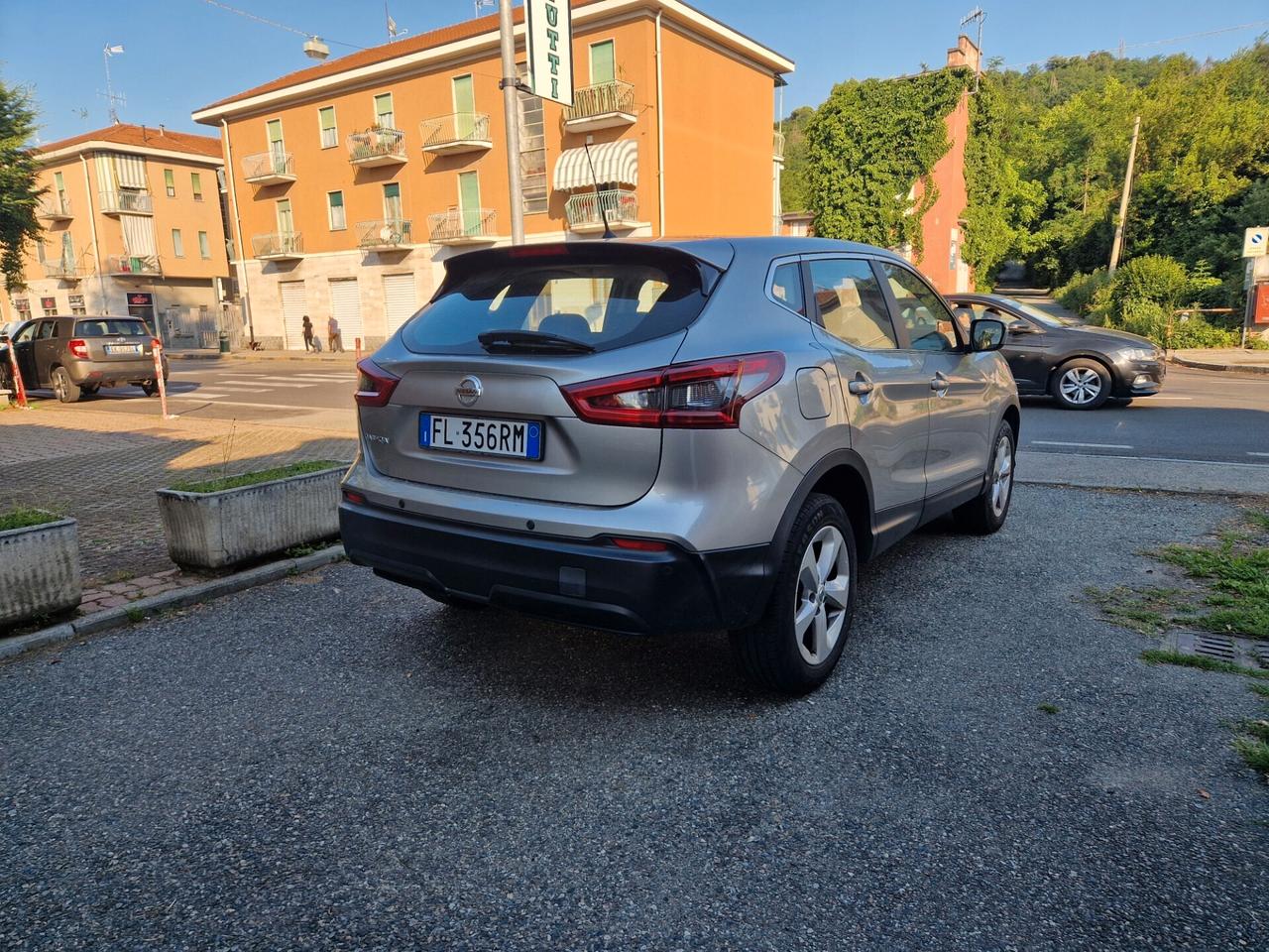 Nissan Qashqai 1.2 115CV "67.500 km" Bluetooth, Sensori, Cruise