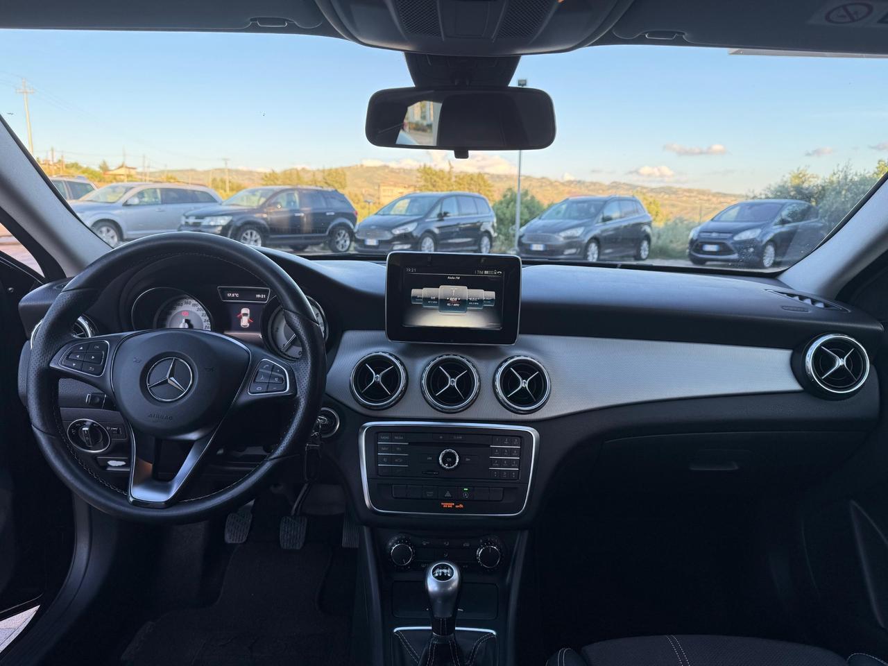 Mercedes-benz GLA 180 d Sport